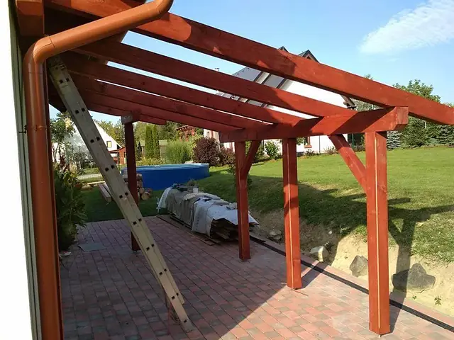 Pergola v zahradě